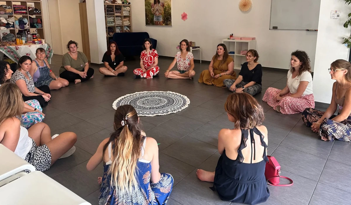 Formation accompagnement périnatal doula groupe étudiantes LBDC Formations